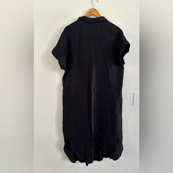 Oversized Chic Black Button-Down Midi Dress - Picture 8 of 9
